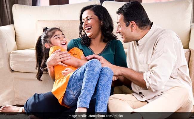 आपका बच्चा Day Care में है? इन 5 बातों को नजरअंदाज किया तो पछताएंगे!, जानिए डे केयर के खोलने के क्या है मानक
