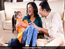 क्या आप वर्किंग पेरेंट्स हैं और बच्चों के लिए नहीं निकाल पा रहे हैं समय, तो इन टिप्स को अपनाइए क्या आप वर्किंग पेरेंट्स हैं और बच्चों के लिए नहीं निकाल पा रहे हैं समय, तो इन टिप्स को अपनाइए