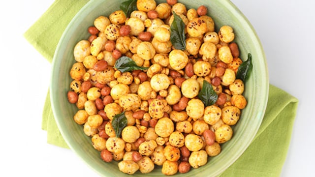 It is ideal to eat healthy foods as snacks instead of unhealthy foods