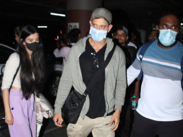 Couple Spotting: Hrithik Roshan With Girlfriend Saba Azad At Airport