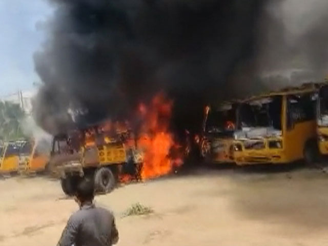 TAMILNADU VIOLENCE: छात्रा की मौत के मामले में दो शिक्षक हिरासत में, पीड़िता का फिर होगा पोस्टमॉर्टम   