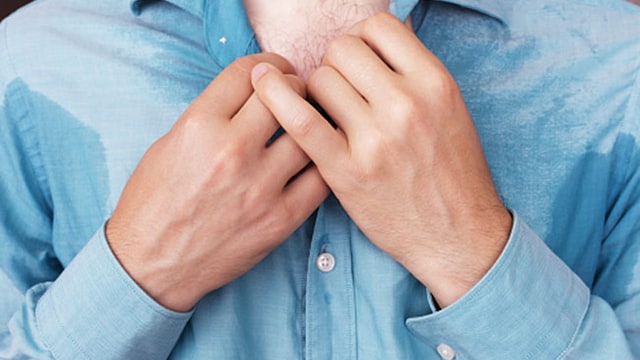 Sweaty Hands And Feet Could Be Hyperhidrosis; Here's How You Can Differentiate It From Summer Sweating