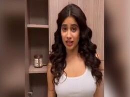 Janhvi Kapoor Recreates Tejasswi Prakash's <i>Naagin 6</i> Dialogue But With A Twist Janhvi Kapoor Recreates Tejasswi Prakash's <i>Naagin 6</i> Dialogue But With A Twist