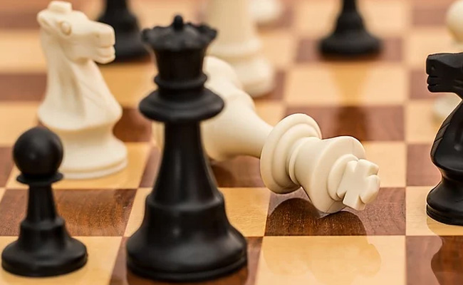 Caught On Camera: Chess-Playing Robot Breaks 7-Year-Old Boy's Finger During Tournament In Russia