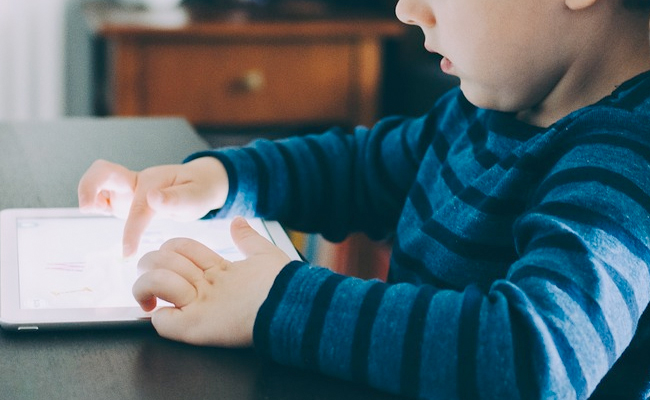 Woman "Flummoxed" As Daughter Given Detention Because iPad Only Had 93% Charge