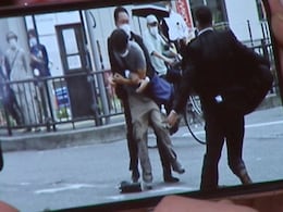 Video : ऐसे पकड़ा गया जापान के Ex PM Shinzo Abe को गोली मारने वाला Video : ऐसे पकड़ा गया जापान के Ex PM Shinzo Abe को गोली मारने वाला