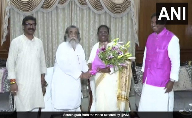 Presidential Polls: Droupadi Murmu Meets Jharkhand Chief Minister, Seeks Support