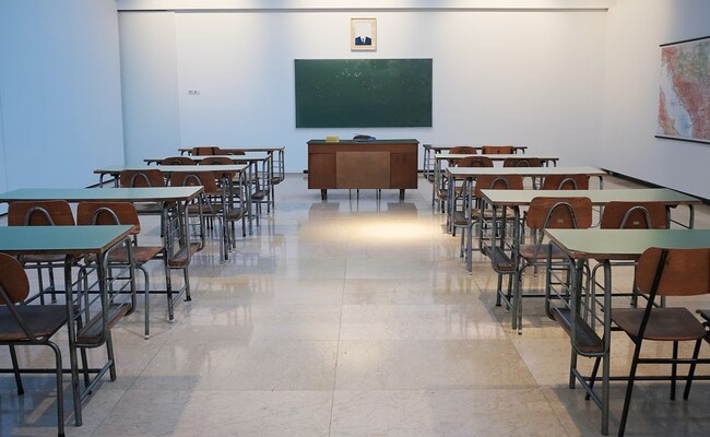 कैसे हुई छात्र की मौत? कर्नाटक के चित्रदुर्ग में सहपाठी से विवाद के बाद युवक की मौत, स्कूल पर गंभीर आरोप