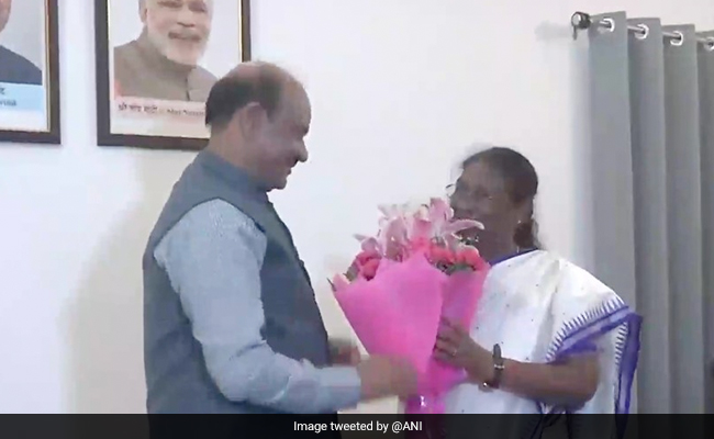 ओम बिरला ने राष्ट्रपति द्रौपदी मुर्मू को घर जाकर दी बधाई, कहा- कुशल मार्गदर्शन में होगा नए भारत का निर्माण