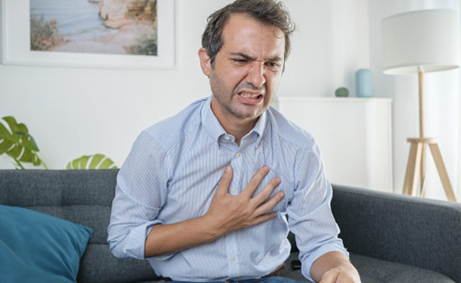 Do You Suffer From Acid Reflux? Doctor Shares Tips To Manage It Naturally