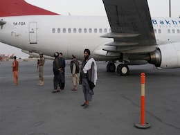 Afghanistan: पूर्व राष्ट्रपति हामिद करजई के भाई को Taliban ने Dubai की Flight से उतार लिया हिरासत में Afghanistan: पूर्व राष्ट्रपति हामिद करजई के भाई को Taliban ने Dubai की Flight से उतार लिया हिरासत में