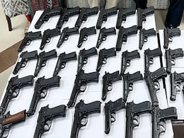 दिल्ली एयरपोर्ट पर 45 खतरनाक हथियार की खेप भेजने वाला मास्टरमाइंड पकड़ा गया, जानें क्या है ब्लैंक फायर पिस्टल दिल्ली एयरपोर्ट पर 45 खतरनाक हथियार की खेप भेजने वाला मास्टरमाइंड पकड़ा गया, जानें क्या है ब्लैंक फायर पिस्टल