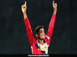 साई किशोर ने TNPL में डाला 'अविश्वसनीय स्पेल', कातिलाना गेंदबाजी देख लोगों के उड़े होश साई किशोर ने TNPL में डाला 'अविश्वसनीय स्पेल', कातिलाना गेंदबाजी देख लोगों के उड़े होश