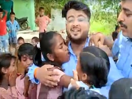 "चार साल की कमाई को बच्चों ने सूद सहित लौटाया" : विदाई पर भावुक नजर आए टीचर ने NDTV से की बात "चार साल की कमाई को बच्चों ने सूद सहित लौटाया" : विदाई पर भावुक नजर आए टीचर ने NDTV से की बात