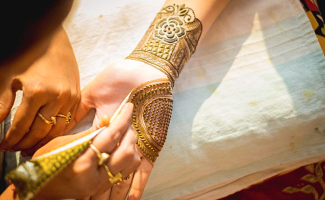 Karwa Chauth 2022: 5 Mehndi Design Ideas For Festive Season&nbsp;