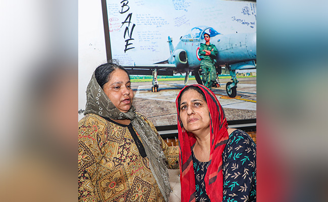 He Died In Air Force Crash. How His Family Was Treated On A Plane