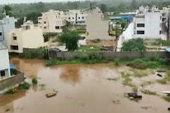 18 Killed In Rain-Related Incidents In Gujarat, Maharashtra, Madhya Pradesh 18 Killed In Rain-Related Incidents In Gujarat, Maharashtra, Madhya Pradesh