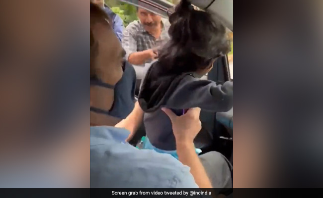Video: Rahul Gandhi's Selfie Moment With Young Girl In Kerala