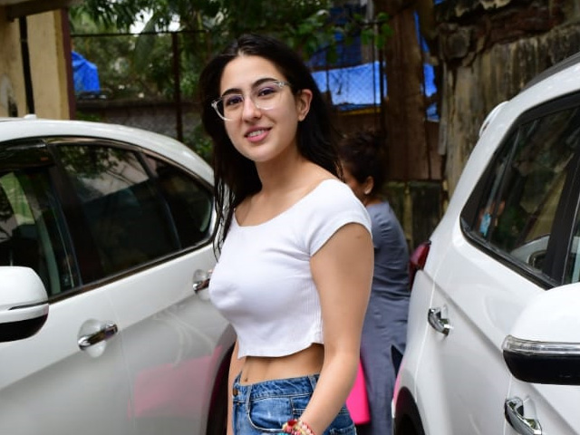 Smile, Pose, Repeat: Sara Ali Khan's Day Summed Up
