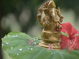 Ganesh Chaturthi 2022: गणेश चतुर्थी पर इन मंत्रों से करें गणेश जी की पूजा और विसर्जन, बप्पा दिलाएंगे सुख-समृद्धि! Ganesh Chaturthi 2022: गणेश चतुर्थी पर इन मंत्रों से करें गणेश जी की पूजा और विसर्जन, बप्पा दिलाएंगे सुख-समृद्धि!