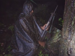 भारी बारिश के बीच जवान कैसे रात में जंगल के बीच करते हैं नक्सलियों से मुकाबला? देखें - बस्तर से ग्राउंड रिपोर्ट भारी बारिश के बीच जवान कैसे रात में जंगल के बीच करते हैं नक्सलियों से मुकाबला? देखें - बस्तर से ग्राउंड रिपोर्ट