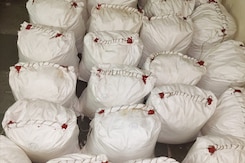 '<i>Breaking Bad</i>' In Mumbai? Chemistry Grad Arrested In 1,400 Crores Drug Haul '<i>Breaking Bad</i>' In Mumbai? Chemistry Grad Arrested In 1,400 Crores Drug Haul