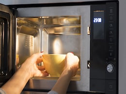 Quick और फास्ट कुकिंग के चक्कर में ना करें रोजाना Microwave का इस्तेमाल, जानें माइक्रोवेव में बने खाने से होने वाले नुकसान Quick और फास्ट कुकिंग के चक्कर में ना करें रोजाना Microwave का इस्तेमाल, जानें माइक्रोवेव में बने खाने से होने वाले नुकसान