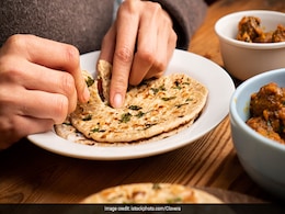 Blood Sugar कम करने के लिए डायबिटीज के पेशेंट्स नाश्ते में खा सकते हैं ये चीजें, सेहत रहती है अच्छी Blood Sugar कम करने के लिए डायबिटीज के पेशेंट्स नाश्ते में खा सकते हैं ये चीजें, सेहत रहती है अच्छी