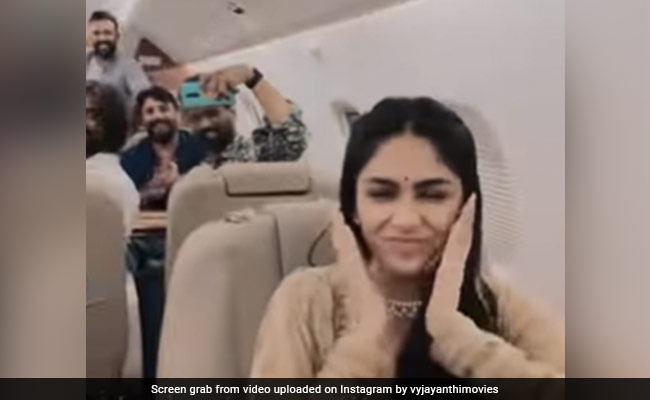 Mrunal Thakur's Birthday Celebrations With Team <i>Sita Ramam</i>