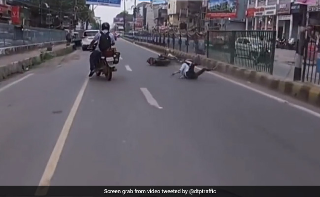 Watch: Huge Bike Stunt Fail Is Punchline In Delhi Traffic Police's Clip