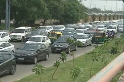 Traffic Movement Hit at Delhi Borders Amid Heavy Security Over Farmers' Protest Traffic Movement Hit at Delhi Borders Amid Heavy Security Over Farmers' Protest