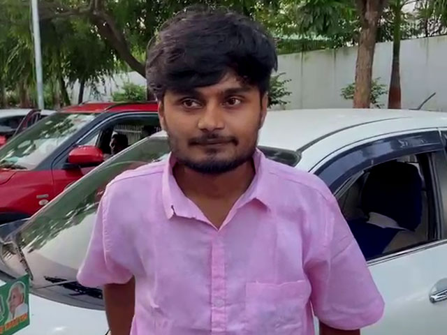 Lalu Yadav Mimic Slams BJP, Reacts To Nitish Kumar's Move