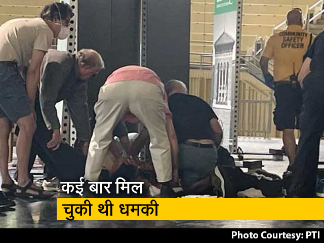 सलमान रुश्‍दी अपनी किताबों को लेकर हमेशा से रहे हैं विवादित  