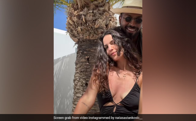 नताशा स्टेनकोविक ने शेयर की वेकेशन वीडियो, पति और बेटे का साथ बिता रही हैं खास समय 