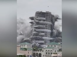 "सबसे बड़ा टास्क था Demolition Agency को चुनना"; ट्विन टावर्स को ढहाने में अहम भूमिका निभाने वाले CSIR वैज्ञानिक "सबसे बड़ा टास्क था Demolition Agency को चुनना"; ट्विन टावर्स को ढहाने में अहम भूमिका निभाने वाले CSIR वैज्ञानिक