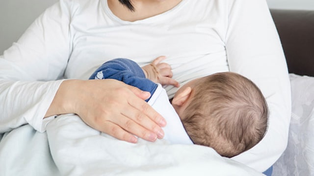 World Breastfeeding Week 2025: These foods can naturally enhance the quantity and quality of breast milk