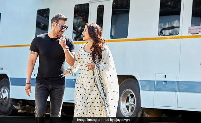 Ajay Devgn's Birthday Wish For Wife Kajol: "When She Calls, I Pick Up"