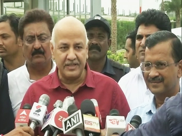 "Arvind Kejriwal My Guru, Won't Betray Him," Says Manish Sisodia