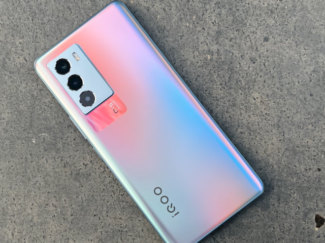 Best Phones Under 40000 In India: सबसे कड़क फोन!