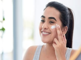 Monsoon Skin Care: मॉनसून में ऑयली और ड्राई स्किन का इस तरह रखें ख्याल, नहीं होगा त्वचा का बुरा हाल Monsoon Skin Care: मॉनसून में ऑयली और ड्राई स्किन का इस तरह रखें ख्याल, नहीं होगा त्वचा का बुरा हाल