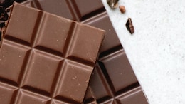 This Chocolate Bar With 'XL' And 'S' Sized Pieces Divides Twitter