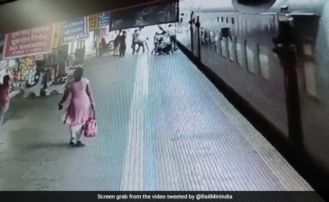 Viral Video: Railway Cop Saves Elderly Woman, Son Who Slipped While Boarding Train In West Bengal