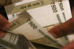 Rupee Falls Sharply From A 1-Month High, Reversing A 4-Day Winning Streak Rupee Falls Sharply From A 1-Month High, Reversing A 4-Day Winning Streak