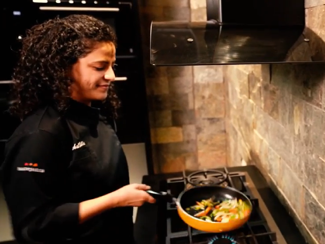 Auto Clean Chimney With Six-way Suction