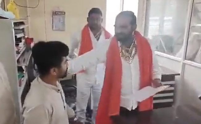 Video: Shiv Sena MLA Slaps Catering Manager Over Food
