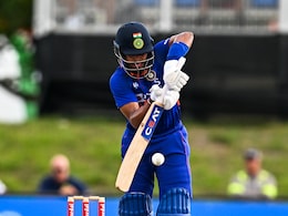 IND vs SA: टीम इंडिया में हुए बड़े बदलाव; तीन स्टार हुए स्क्वाड में शामिल, ये खिलाड़ी हुआ बाहर IND vs SA: टीम इंडिया में हुए बड़े बदलाव; तीन स्टार हुए स्क्वाड में शामिल, ये खिलाड़ी हुआ बाहर