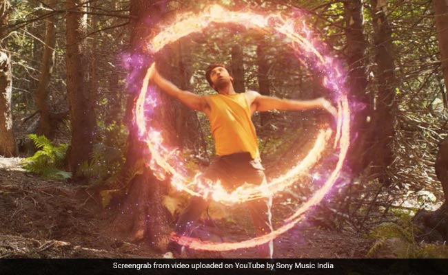 <i>Brahmastra</i> Song <i>Deva Deva</i>: Ranbir Kapoor Discovers His Powers With Amitabh Bachchan As Guide