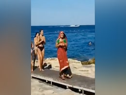 Video: Among Bikini-Clad Tourists, Woman's Beach Stroll In Saree Video: Among Bikini-Clad Tourists, Woman's Beach Stroll In Saree