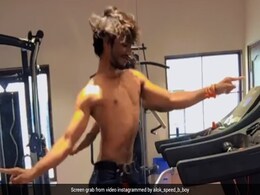 ट्रेडमिल पर इस बंदे ने सुनील शेट्टी के 'ये जो तेरी पायलों की छन-छन है' गाने पर किया गजब डांस, वीडियो देख रह जाएंगे हैरान ट्रेडमिल पर इस बंदे ने सुनील शेट्टी के 'ये जो तेरी पायलों की छन-छन है' गाने पर किया गजब डांस, वीडियो देख रह जाएंगे हैरान