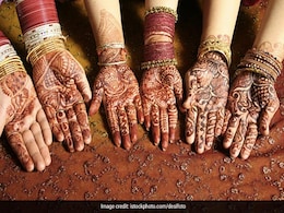 हरितालिका तीज पर लगवाएं ये सिंपल और लेटेस्ट मेहंदी, आपके हाथों की खूबसूरती जाएगी बढ़ हरितालिका तीज पर लगवाएं ये सिंपल और लेटेस्ट मेहंदी, आपके हाथों की खूबसूरती जाएगी बढ़